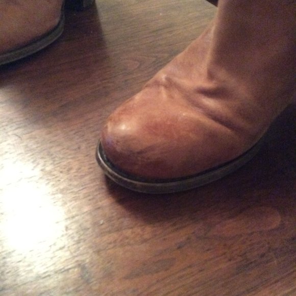Gorgeous Italian Tan Leather Boots - Picture 2 of 4